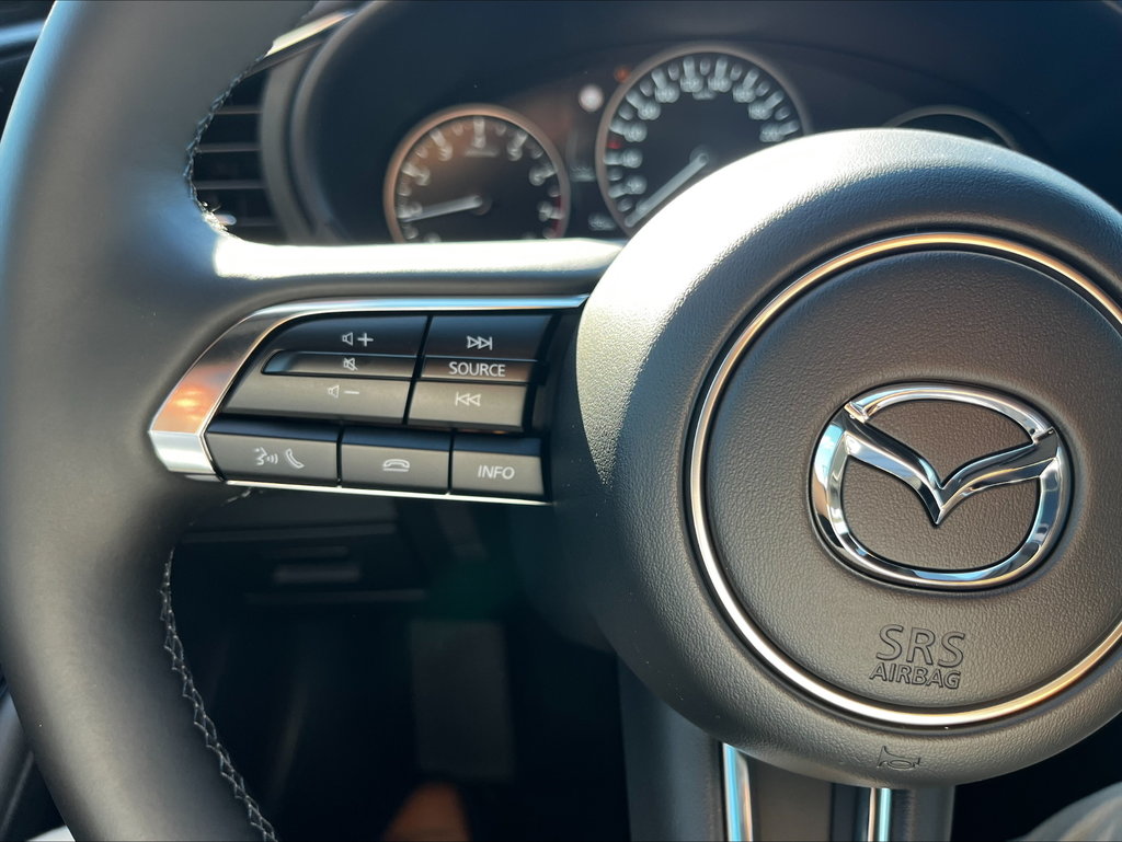 MAZDA 3 2.5L e-SKYACTIV G 140ps 6AT FWD Exclusive-line MAZDA 3 2.5L e-SKYACTIV G 140ps 6AT FWD Exclusive-line