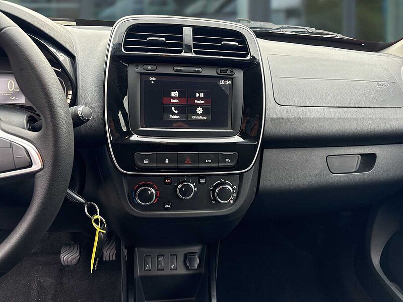 Dacia Spring Essential